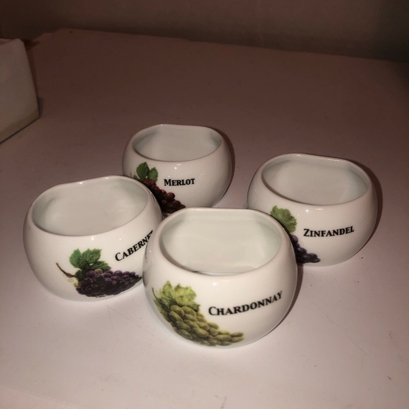 Skye McGhie Wine-Themed Ceramic Napkin Rings in original package- collectible - Picture 2 of 4